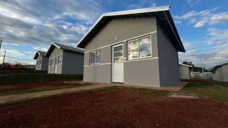 Z-MAIS E RGO CONSTRUTORA ENTREGARAM 547 CASAS EM LENIS PAULISTA